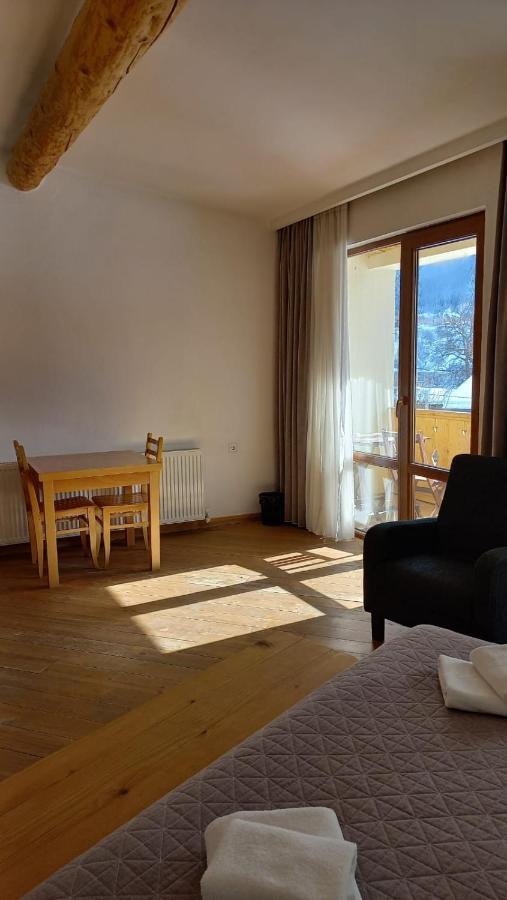 Bapsha Guesthouse Местія Екстер'єр фото