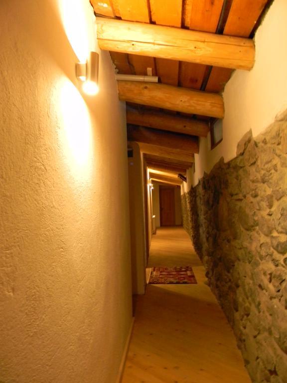Bapsha Guesthouse Местія Екстер'єр фото