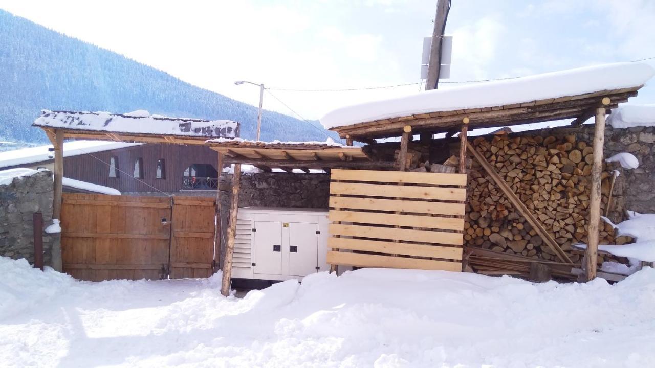 Bapsha Guesthouse Местія Екстер'єр фото