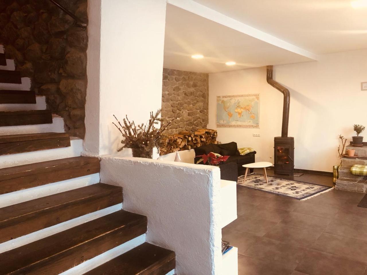Bapsha Guesthouse Местія Екстер'єр фото