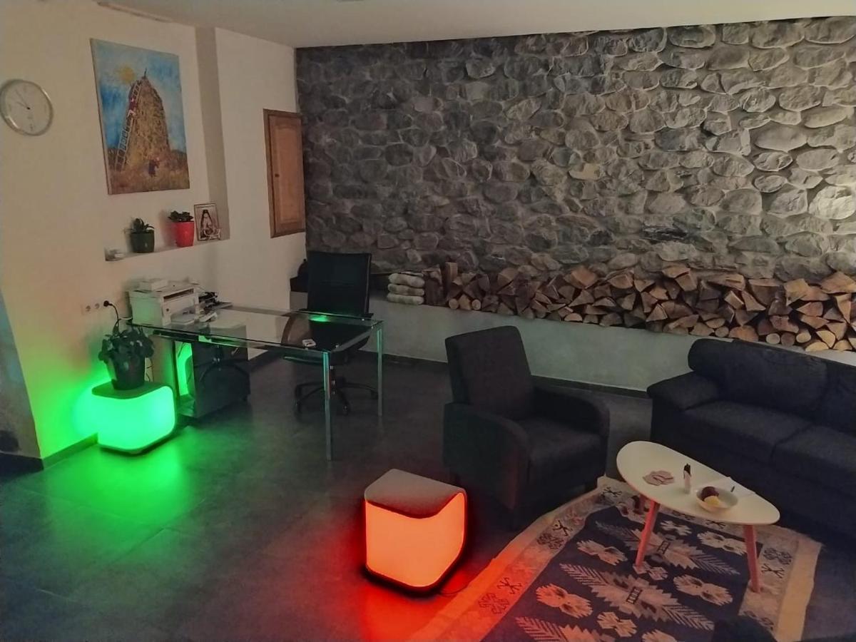 Bapsha Guesthouse Местія Екстер'єр фото